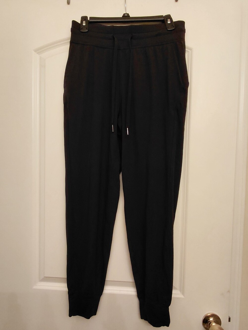 Lululemon Black Pants Drawsteing Tapered Bottoms Size 8